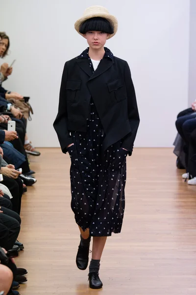 Look 12